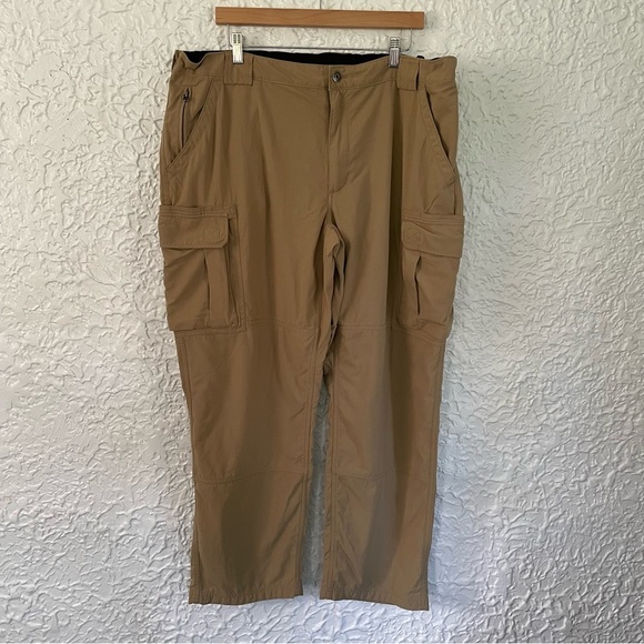 Duluth Trading Men’s Dry on the Fly Cargo Pants Tan 2XLx32 - Picture 2 of 9